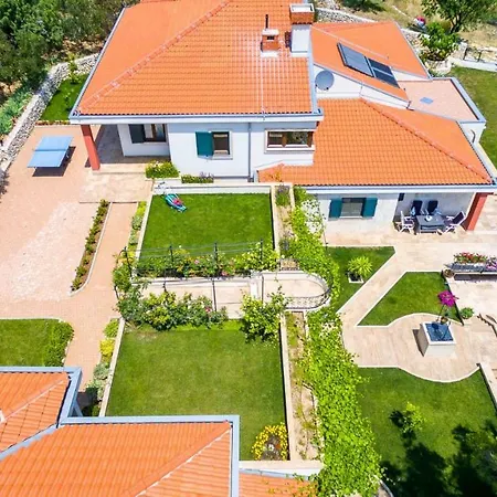 Villa Sleeps 10 Pool Air Con Wifi Plano